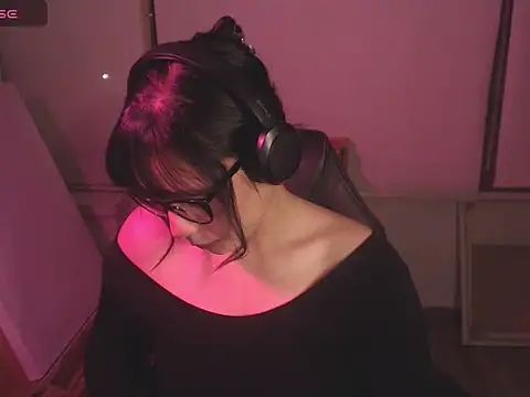 alien  show online show from March 13, 4:47 am