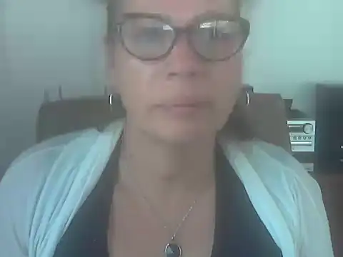 SamyFlowers online show from November 18, 4:30 pm