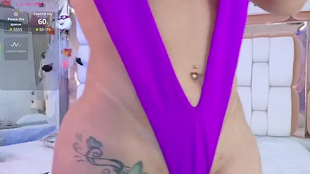 sexysistter online show from October 18, 1:03 pm