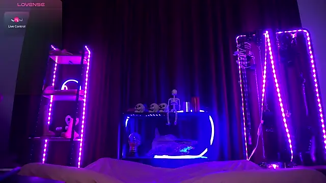 CyberXGoddess online show from September 9, 6:46 am