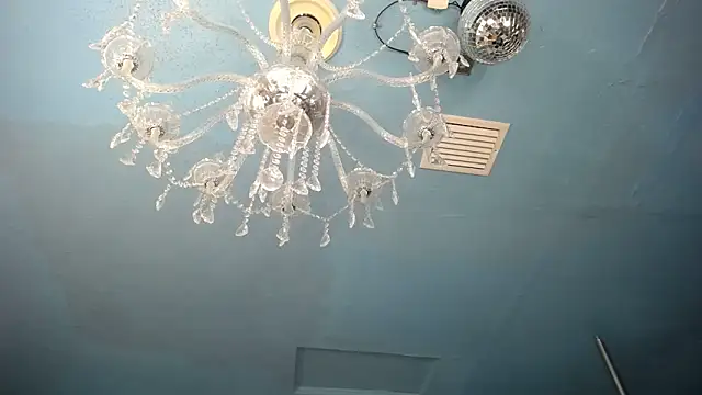 ADRIANNA FOX online show from December 20, 5:06 pm