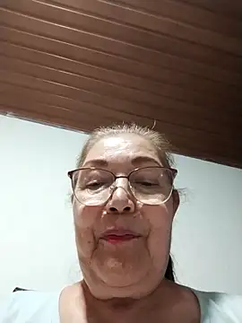 Vicky Rosse online show from November 14, 9:59 pm