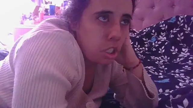 Snapshot of annarose19 chatting on October 15, 7:05 pm annarose19 online show from October 15, 7:05 pm