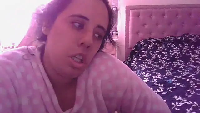 Snapshot of annarose19 chatting on October 3, 5:51 pm annarose19 online show from October 3, 5:51 pm