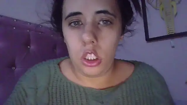 Snapshot of annarose19 chatting on September 12, 1:17 am annarose19 online show from September 12, 1:17 am