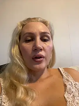 YourBlondee online show from October 21, 2:26 am