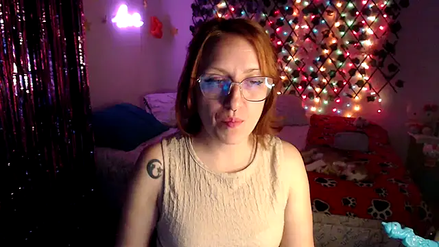 kittykalor09 online show from February 17, 3:28 am