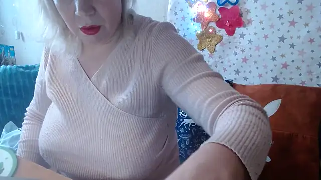 QueenLana online show from February 17, 9:41 am