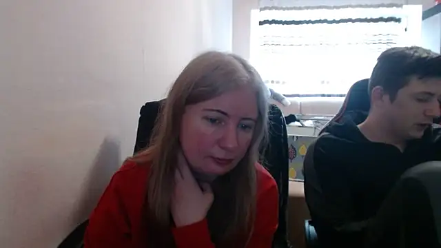 PeterAndJen online show from April 9, 6:30 am