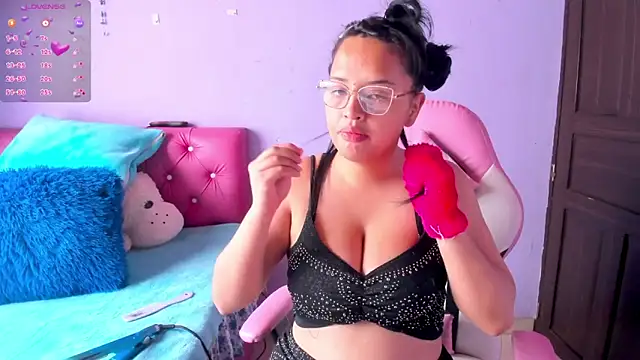 crissn0707 online show from March 20, 12:32 pm