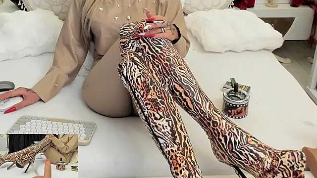 hotgirlsmoking 69xxx online show from October 23, 2:45 pm