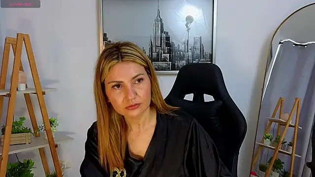 bella  adams online show from October 20, 2:53 pm