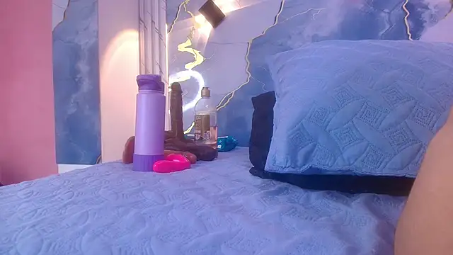 lorrayne  online show from November 17, 12:17 pm