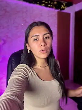 Soy Daniela online show from April 11, 1:22 am