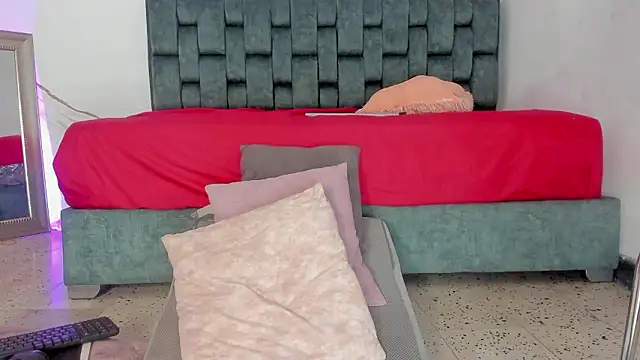 IsiisLovei online show from March 19, 2:54 pm