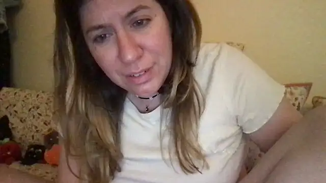 Snapshot of HYPHYtype chatting on September 12, 5:30 am HYPHYtype online show from September 12, 5:30 am