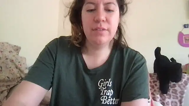 Snapshot of HYPHYtype chatting on September 14, 5:11 pm HYPHYtype online show from September 14, 5:11 pm