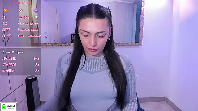 EricaVanderhill online show from February 27, 11:15 pm