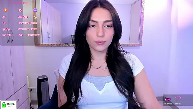 EricaVanderhill online show from April 2, 12:30 am