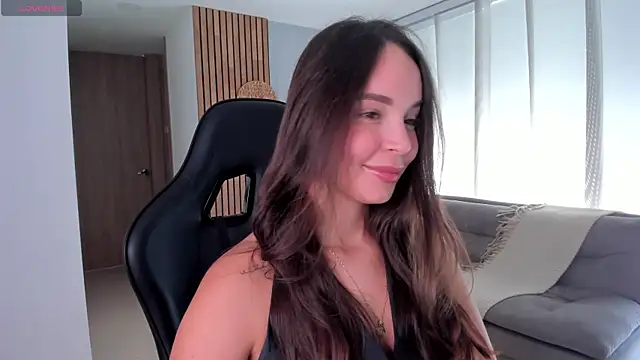 Snapshot of AnnieHallX chatting on September 21, 7:45 pm AnnieHallX online show from September 21, 7:45 pm