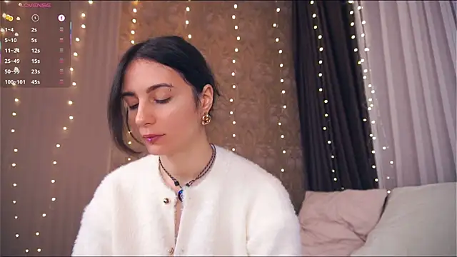 Holla Molly online show from January 18, 5:59 am