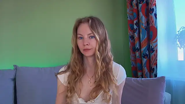 Cuddle Cat online show from March 26, 6:15 am