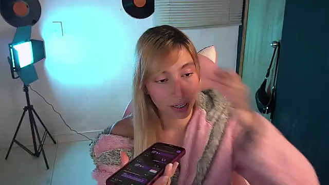 Saucy Jenn online show from April 24, 4:26 am