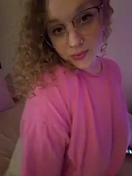 EmmieRae online show from February 21, 2:01 am