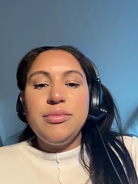 Snapshot of MeghanXO chatting on September 22, 3:10 pm MeghanXO online show from September 22, 3:10 pm