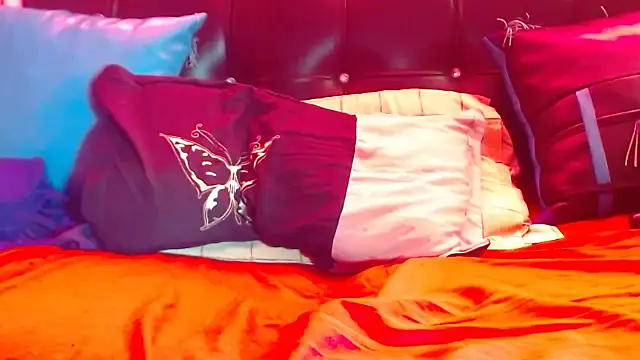 Queenofthenightx online show from November 8, 4:28 am