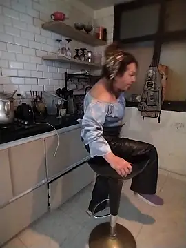 Myrnasexxx online show from October 25, 10:38 pm