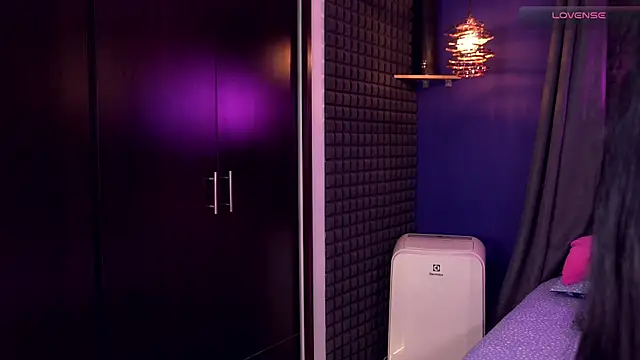 bull vixen2001 online show from February 15, 11:48 pm