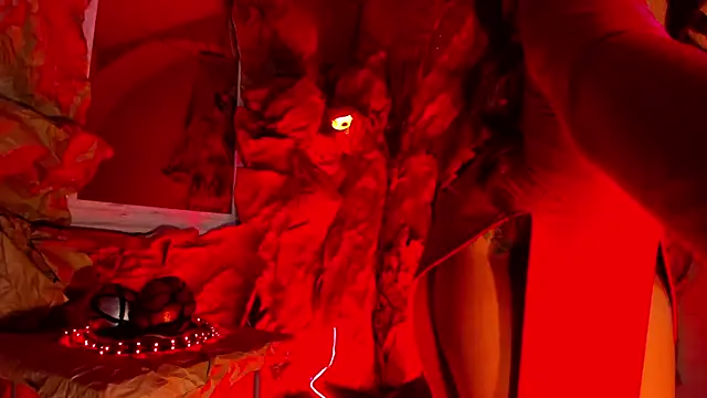 ErikaBenz  online show from October 31, 2:43 pm