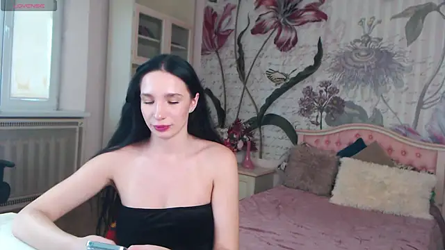 Snapshot of AliciaBow chatting on September 20, 2:15 pm AliciaBow online show from September 20, 2:15 pm
