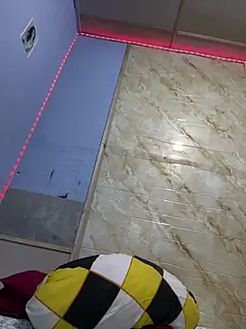 Sanieku online show from April 6, 9:05 pm