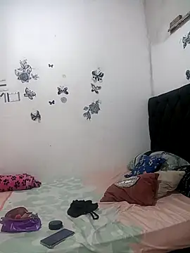 Snapshot of Nicolle_Milf chatting on September 26, 6:38 pm Nicolle Milf online show from September 26, 6:38 pm
