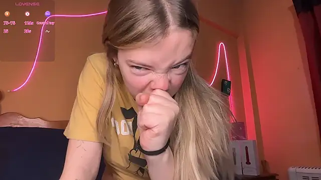 -veranito- online show from September 15, 3:04 am