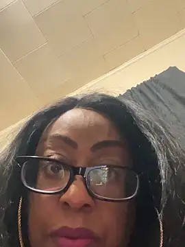 Goddesskarisma online show from December 5, 1:38 am