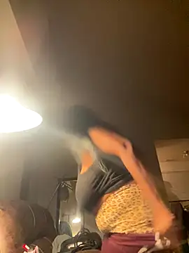 Goddesskarisma online show from November 25, 6:15 am