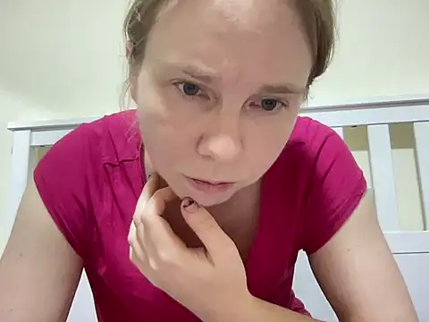 SweetLucy96 online show from December 2, 8:33 pm