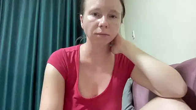 Snapshot of SweetLucy96 chatting on September 21, 10:52 pm SweetLucy96 online show from September 21, 10:52 pm