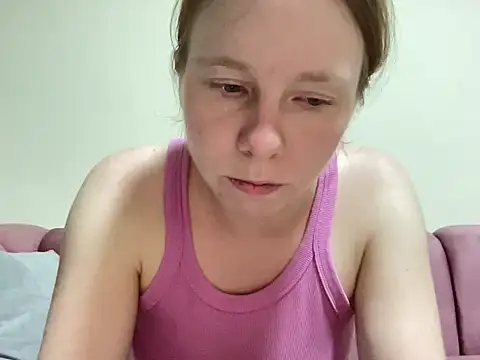 Snapshot of SweetLucy96 chatting on October 27, 12:55 pm SweetLucy96 online show from October 27, 12:55 pm