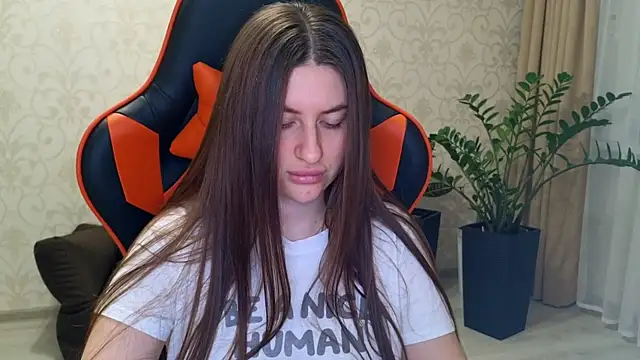 Elishka  online show from November 15, 10:33 pm