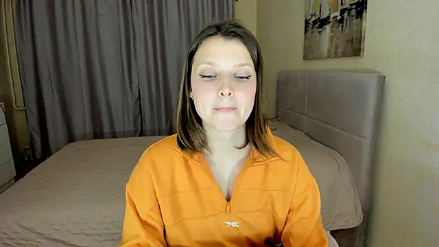 Snapshot of SoniNesti chatting on October 18, 5:04 pm SoniNesti online show from October 18, 5:04 pm