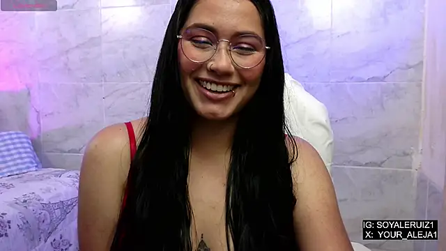 LauraRuiz1 online show from May 22, 1:14 am