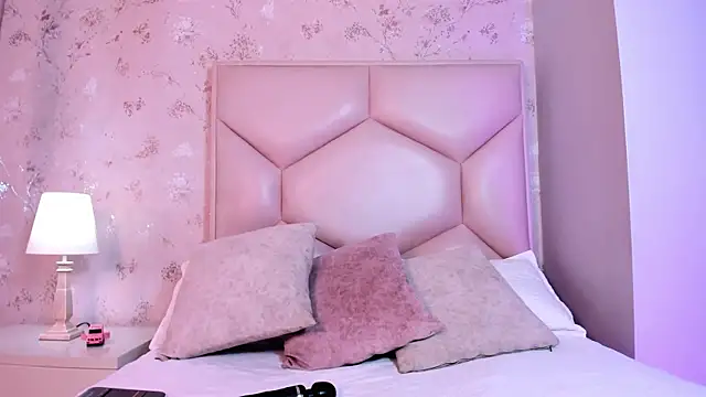 ambar sullivan online show from December 17, 11:25 am