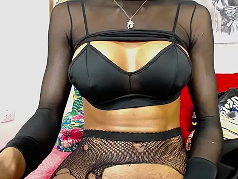 Snapshot of SexyLindaBig chatting on October 3, 3:17 pm SexyLindaBig online show from October 3, 3:17 pm