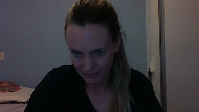 Annylove1 online show from October 3, 12:38 am