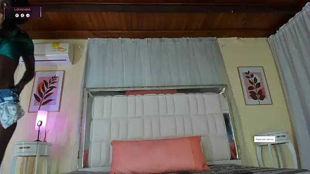 AlmaSean online show from September 18, 11:36 pm