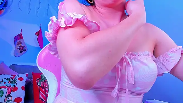 Ariana f online show from December 3, 9:39 pm